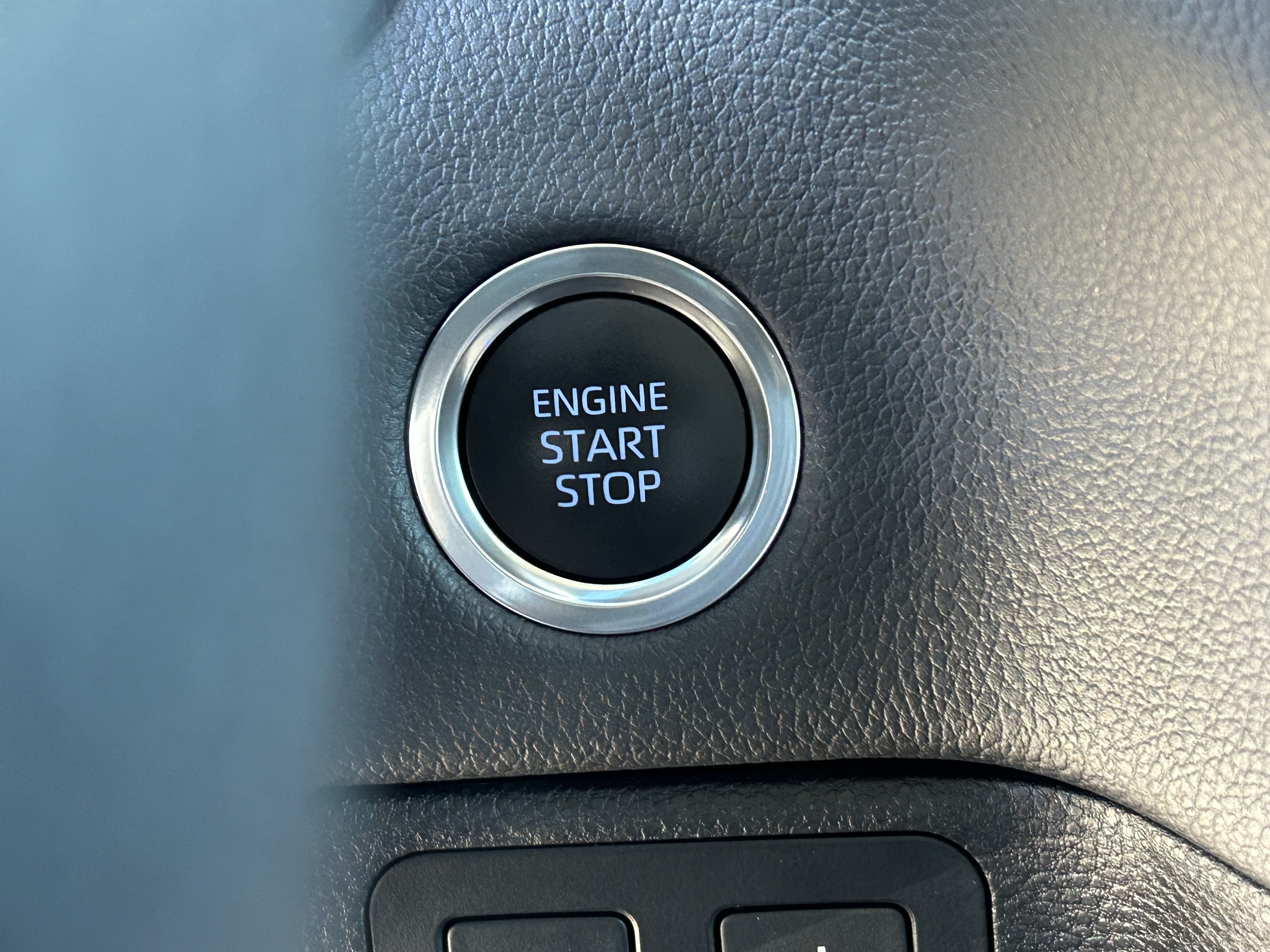 Used 2024 Toyota Tundra Limited AWD/4WD image 24