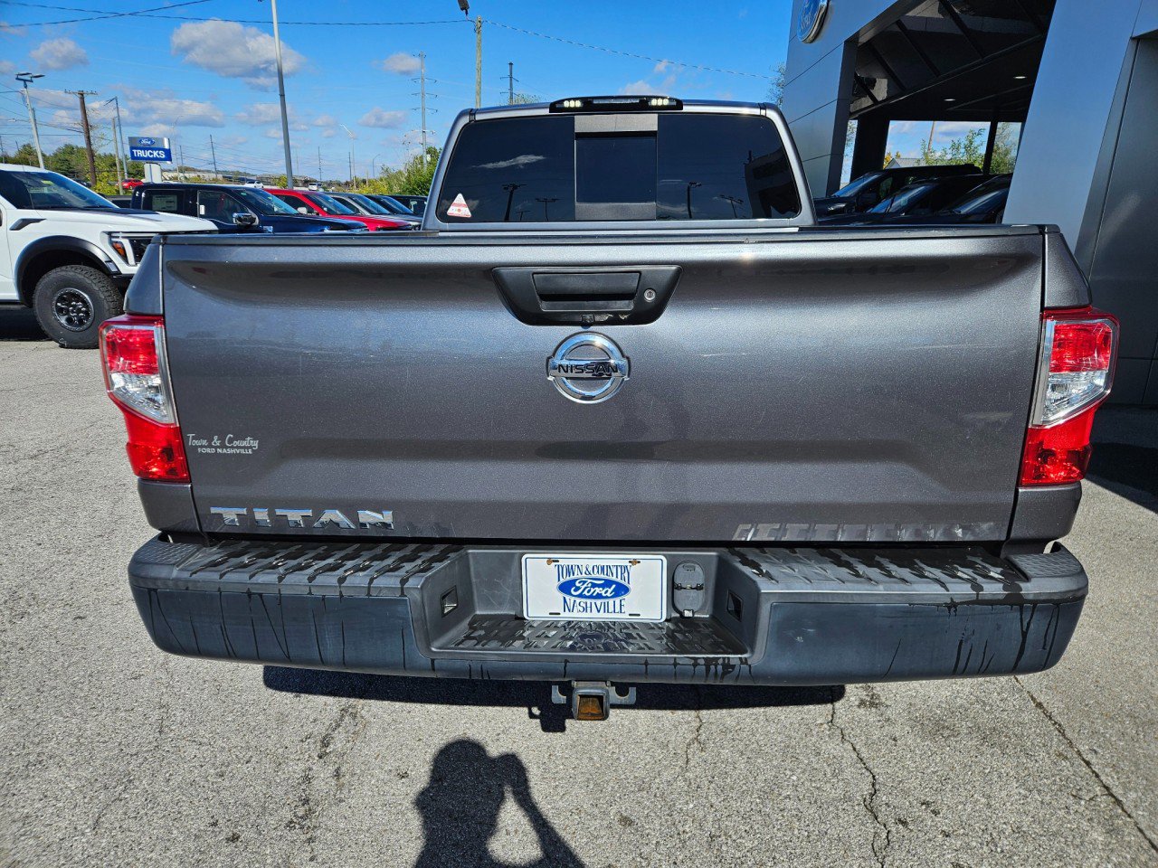 Used 2018 Nissan Titan S w/ S Utility Package image 5