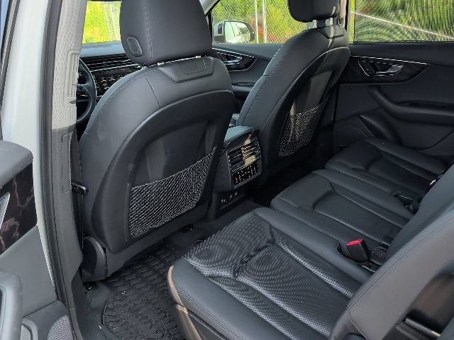 Used 2020 Audi Q7 3.0T Premium Plus AWD/4WD image 16