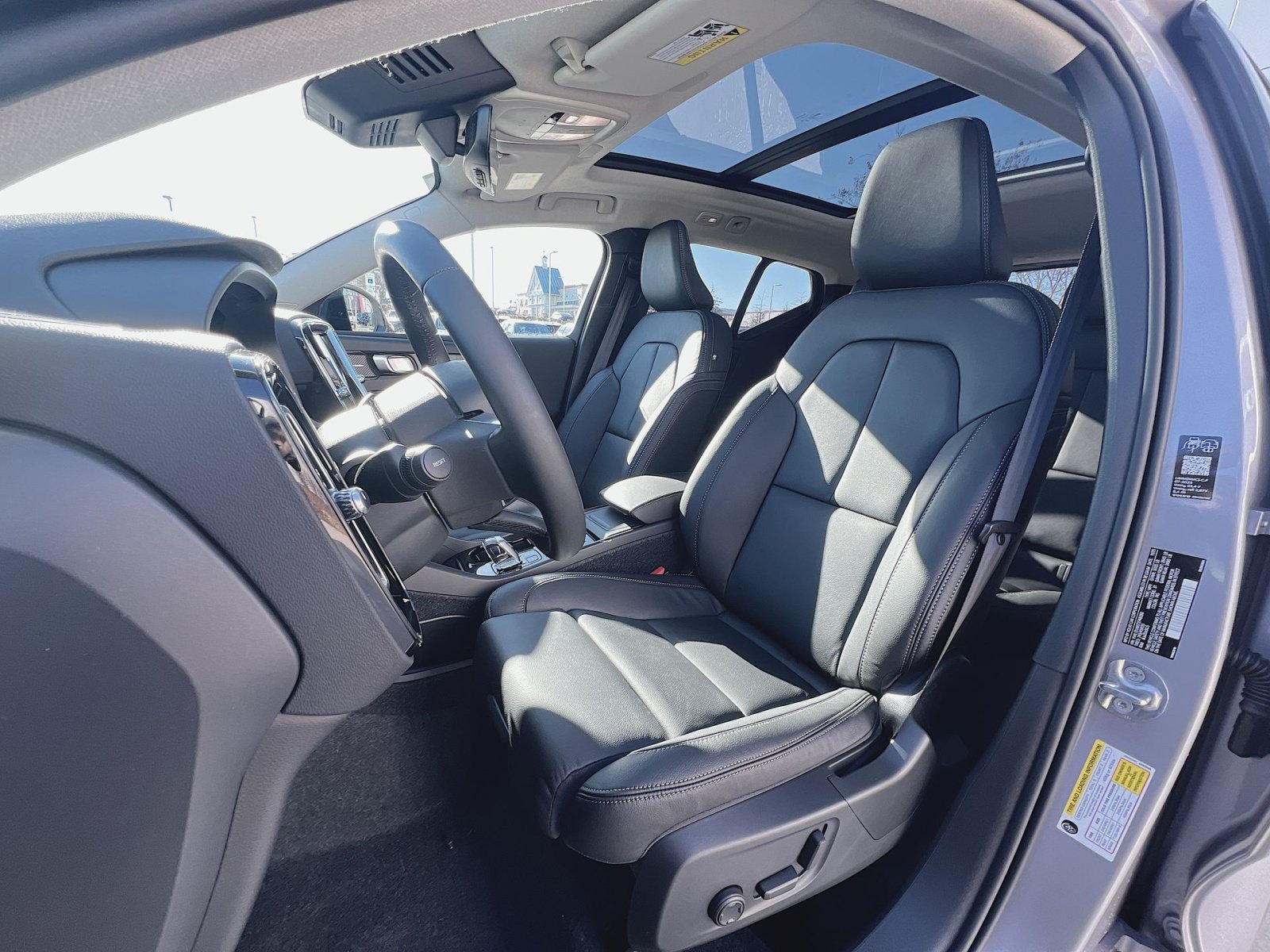 New 2026 Volvo XC40 B5 Ultra w/ Protection Package Premier AWD/4WD image 13
