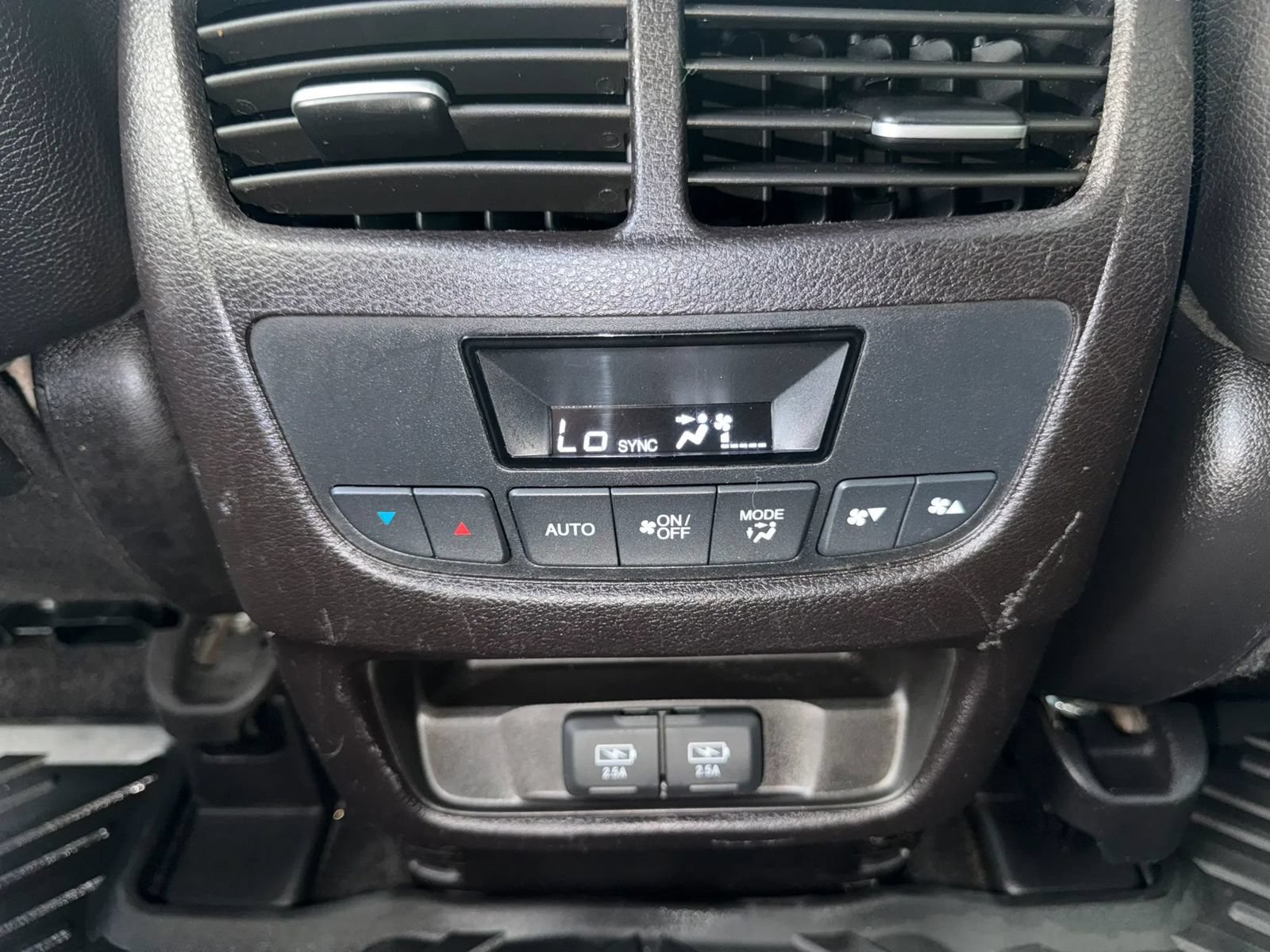 Used 2017 Acura MDX SH-AWD w/ Technology Package image 21
