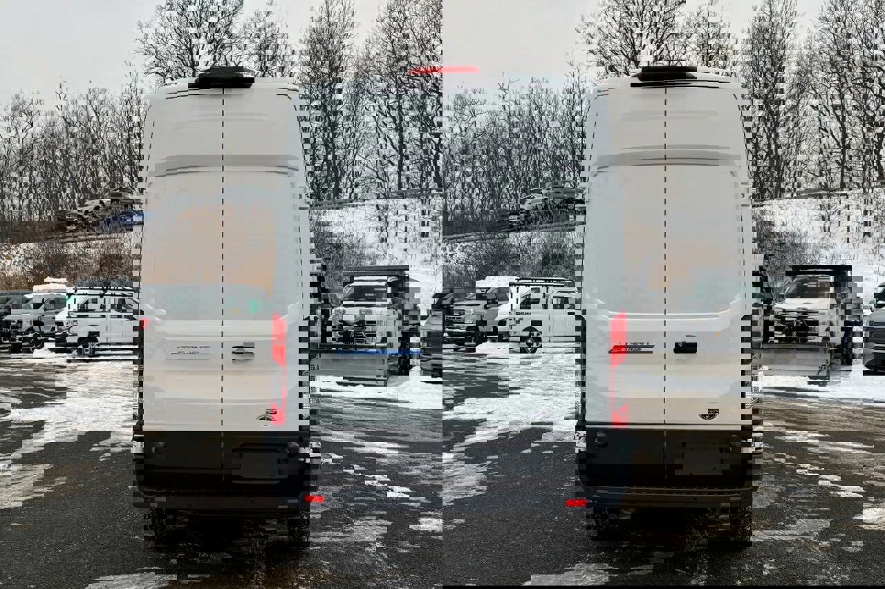 Used 2022 Ford E-Transit 148 High Roof w/ Load Area Protection Package image 4