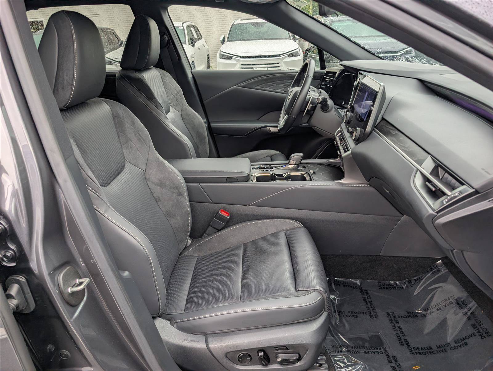 Used 2025 Lexus RX 450h AWD w/ Convenience Package image 11