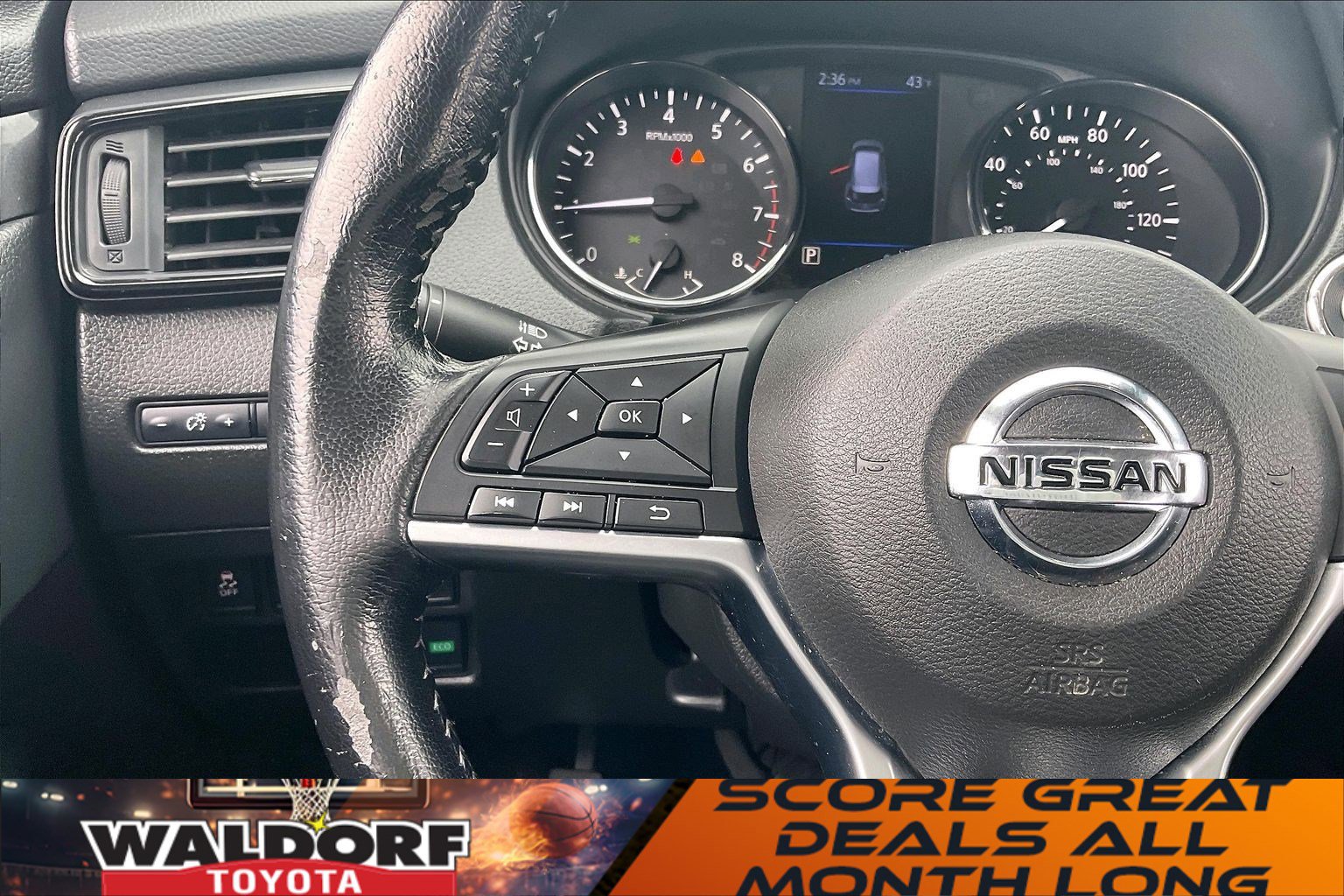 Used 2020 Nissan Rogue SV image 23