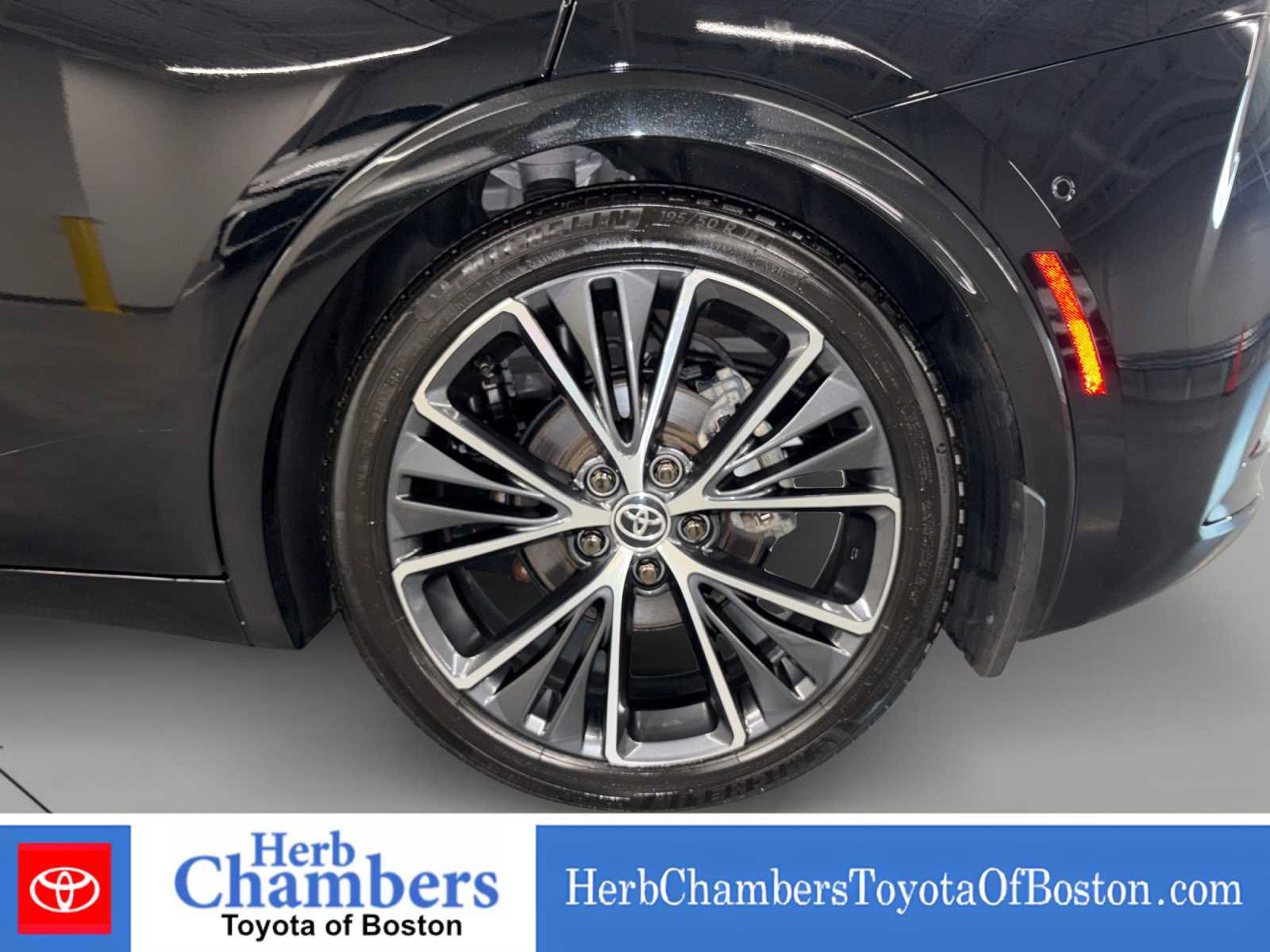 Used 2024 Toyota Prius Limited AWD/4WD image 8