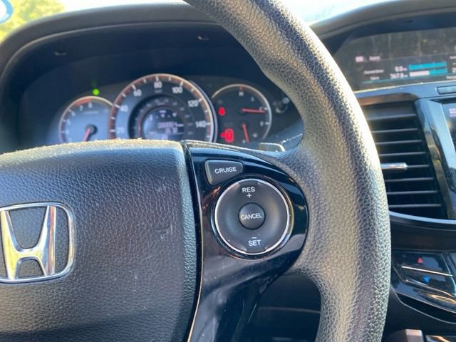 Used 2017 Honda Accord EX image 17