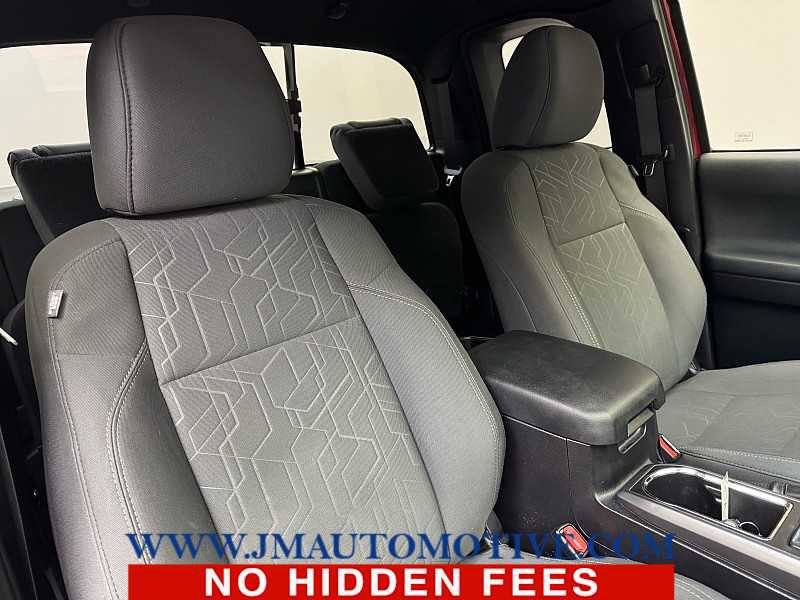 Used 2016 Toyota Tacoma TRD Sport image 19