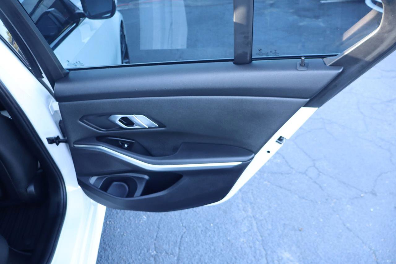 Used 2019 BMW 330i Sedan w/ M Sport Package RWD image 34