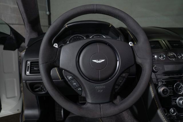 Used 2015 Aston Martin V12 Vantage S RWD image 22