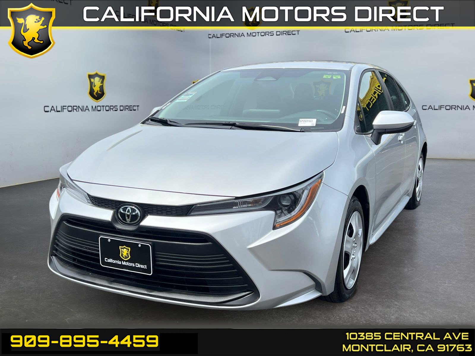 Used 2025 Toyota Corolla LE FWD image 1