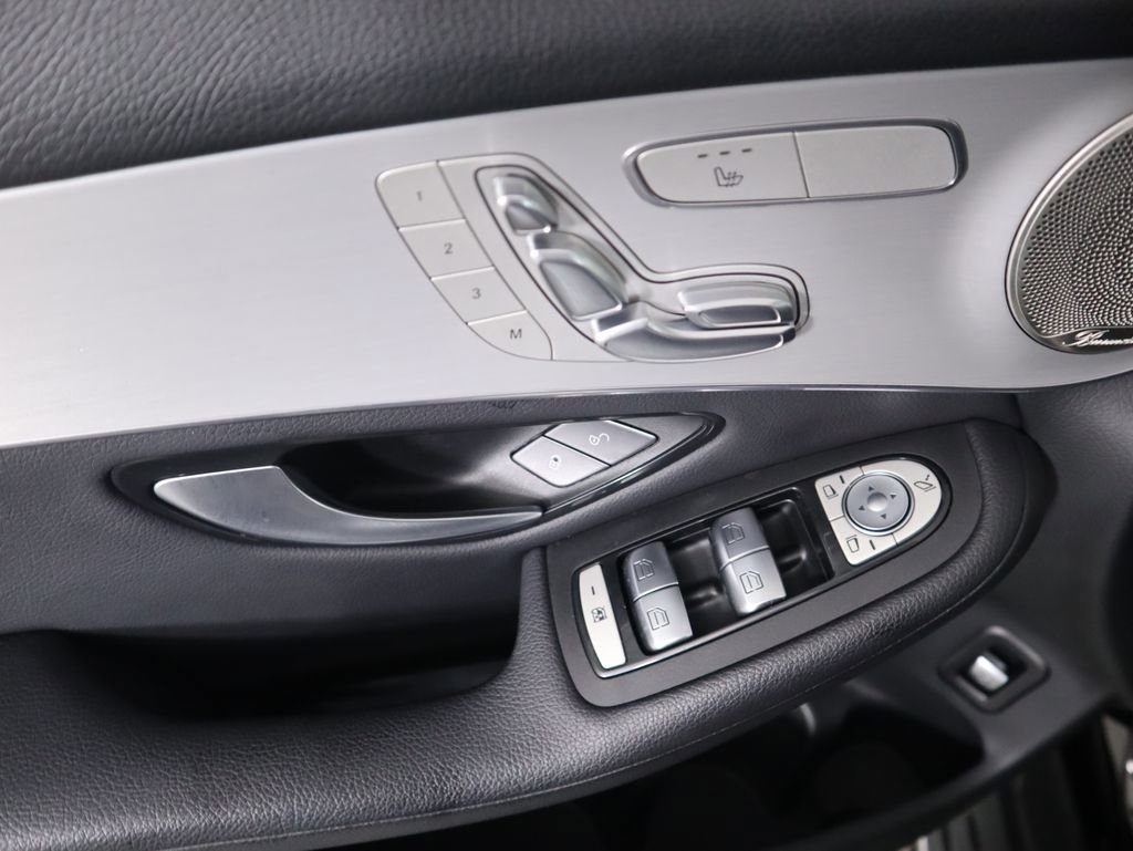 Used 2021 Mercedes-Benz GLC 300 4MATIC Coupe image 23