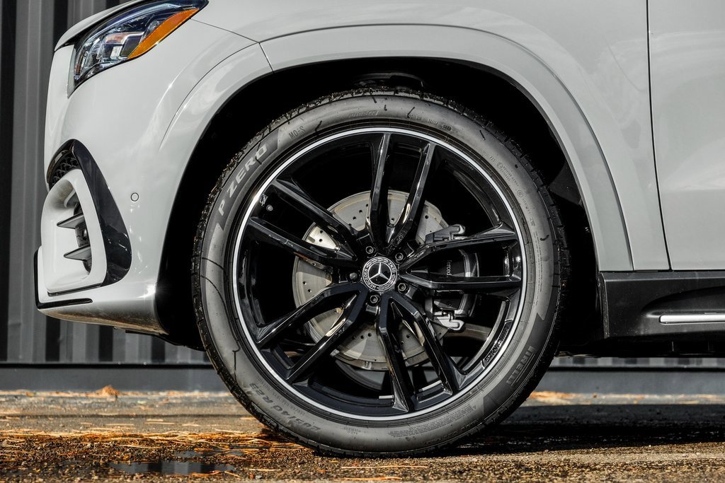 New 2026 Mercedes-Benz GLS 580 4MATIC image 4