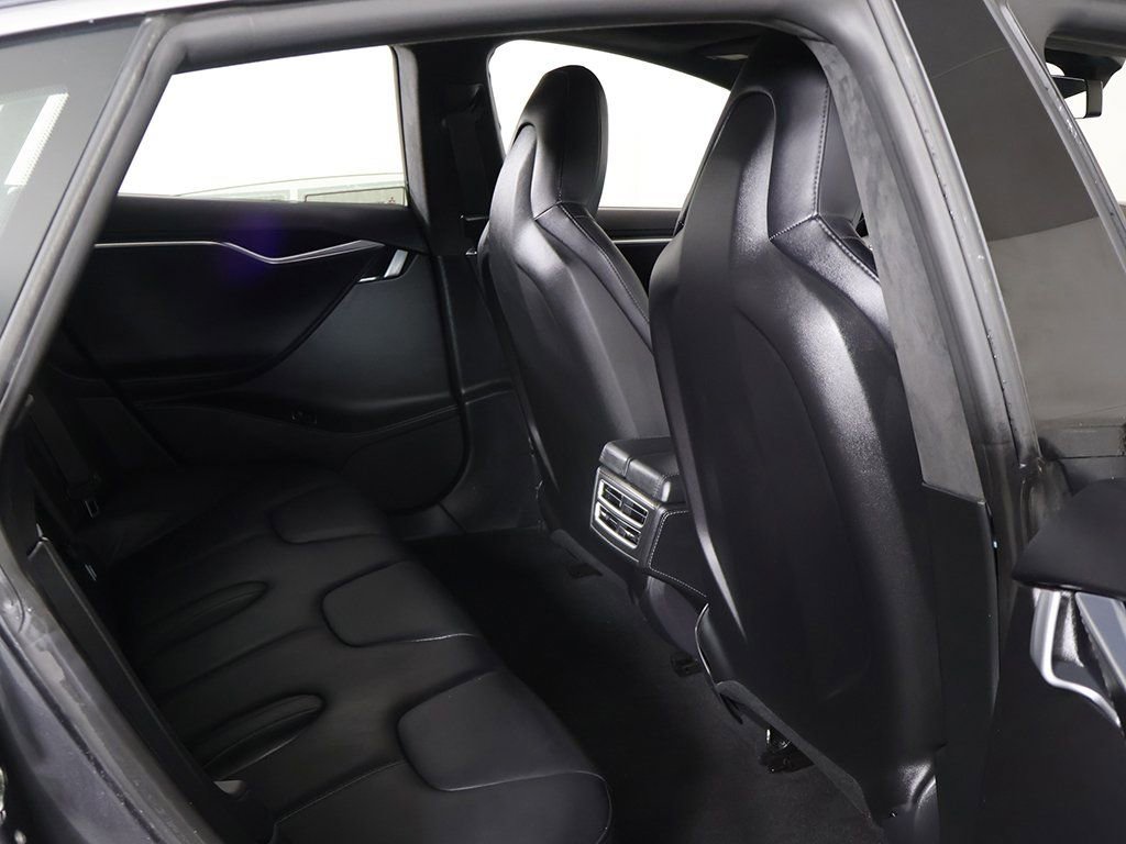 Used 2015 Tesla Model S 85D image 30