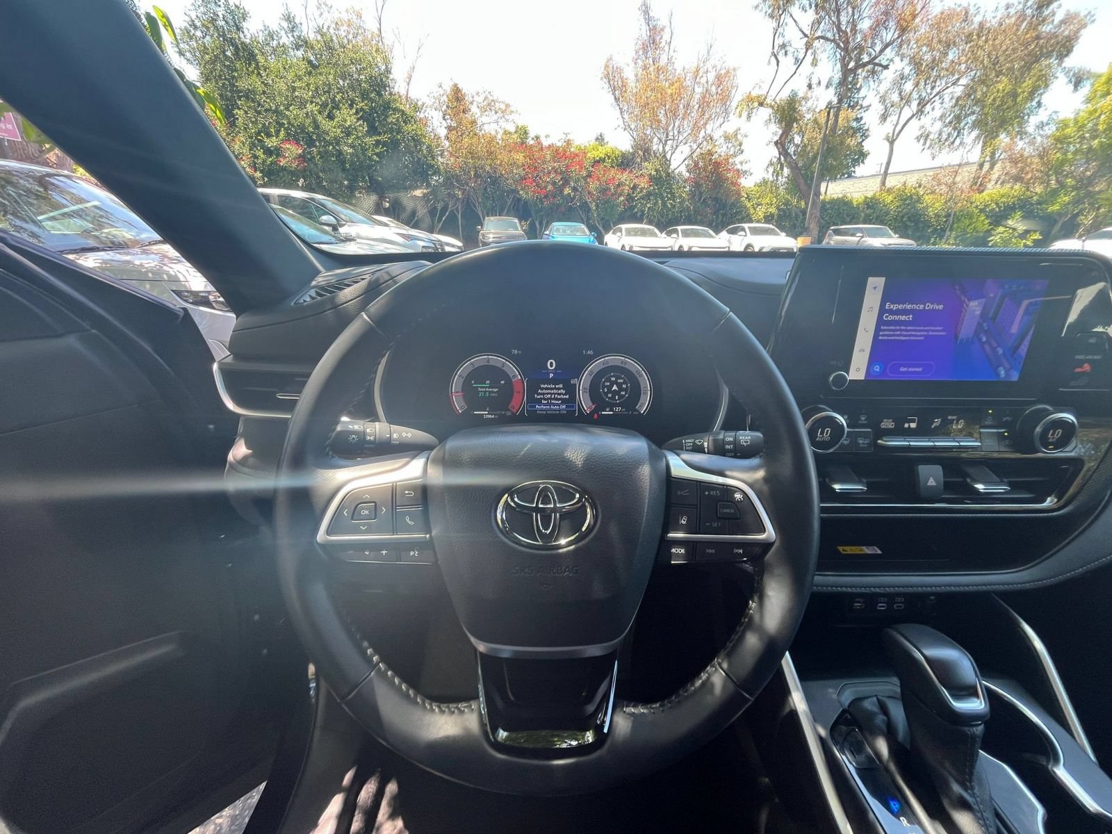 Used 2025 Toyota Highlander XSE AWD/4WD image 34