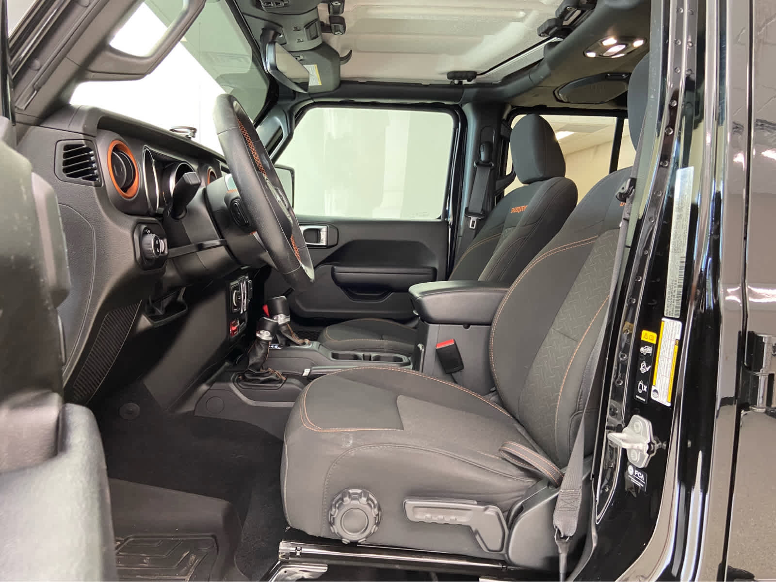 Used 2023 Jeep Gladiator Mojave w/ Cold Weather Group image 13