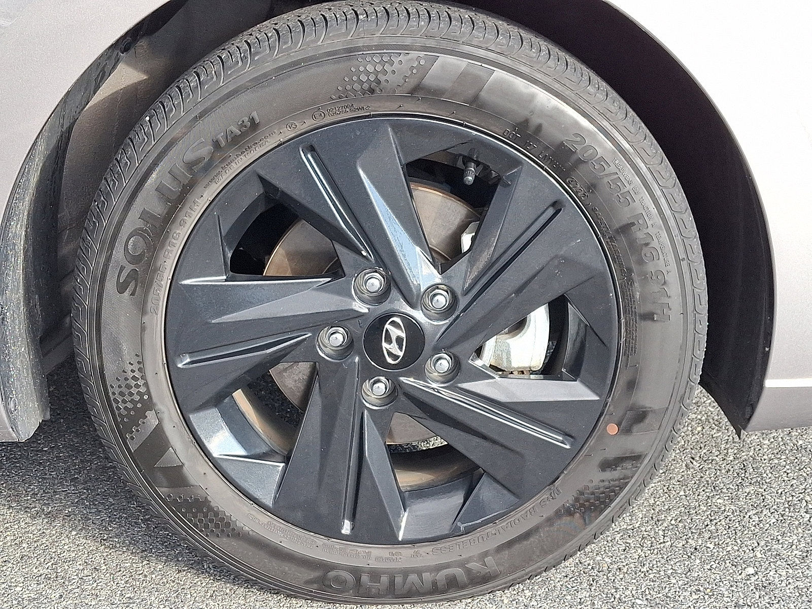 Used 2023 Hyundai Elantra Blue w/ Preferred Accessory Package image 8