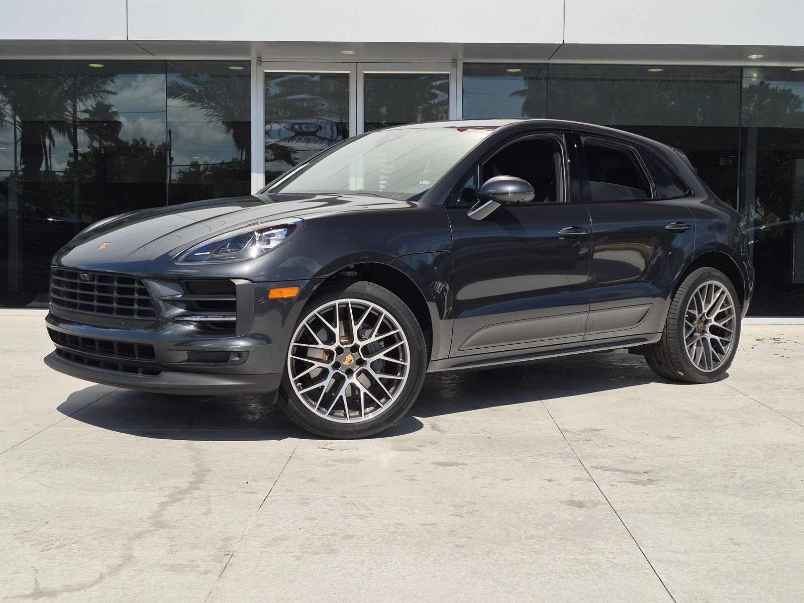 Certified 2020 Porsche Macan S AWD/4WD image 1