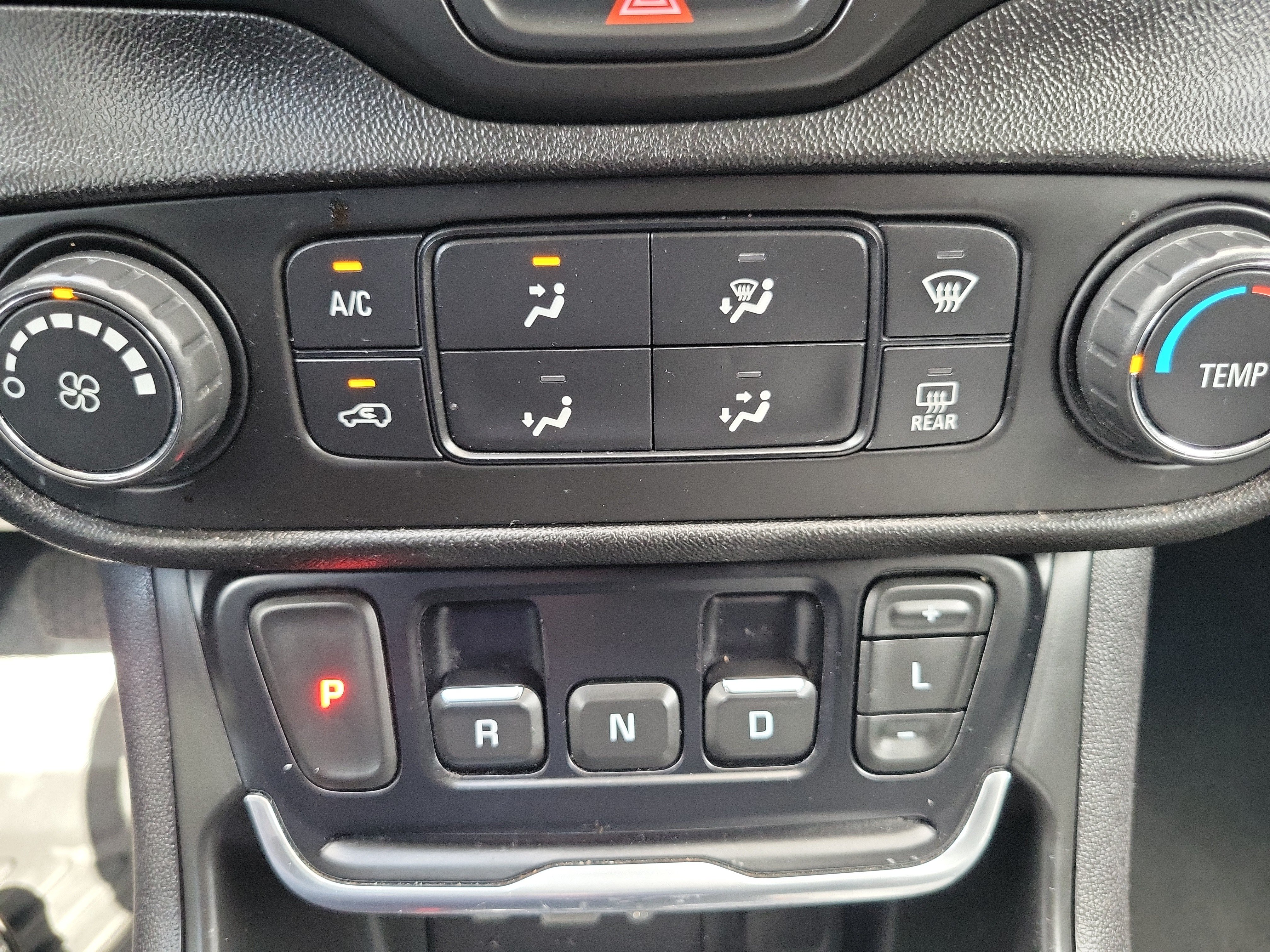 Used 2018 GMC Terrain SLE FWD image 21