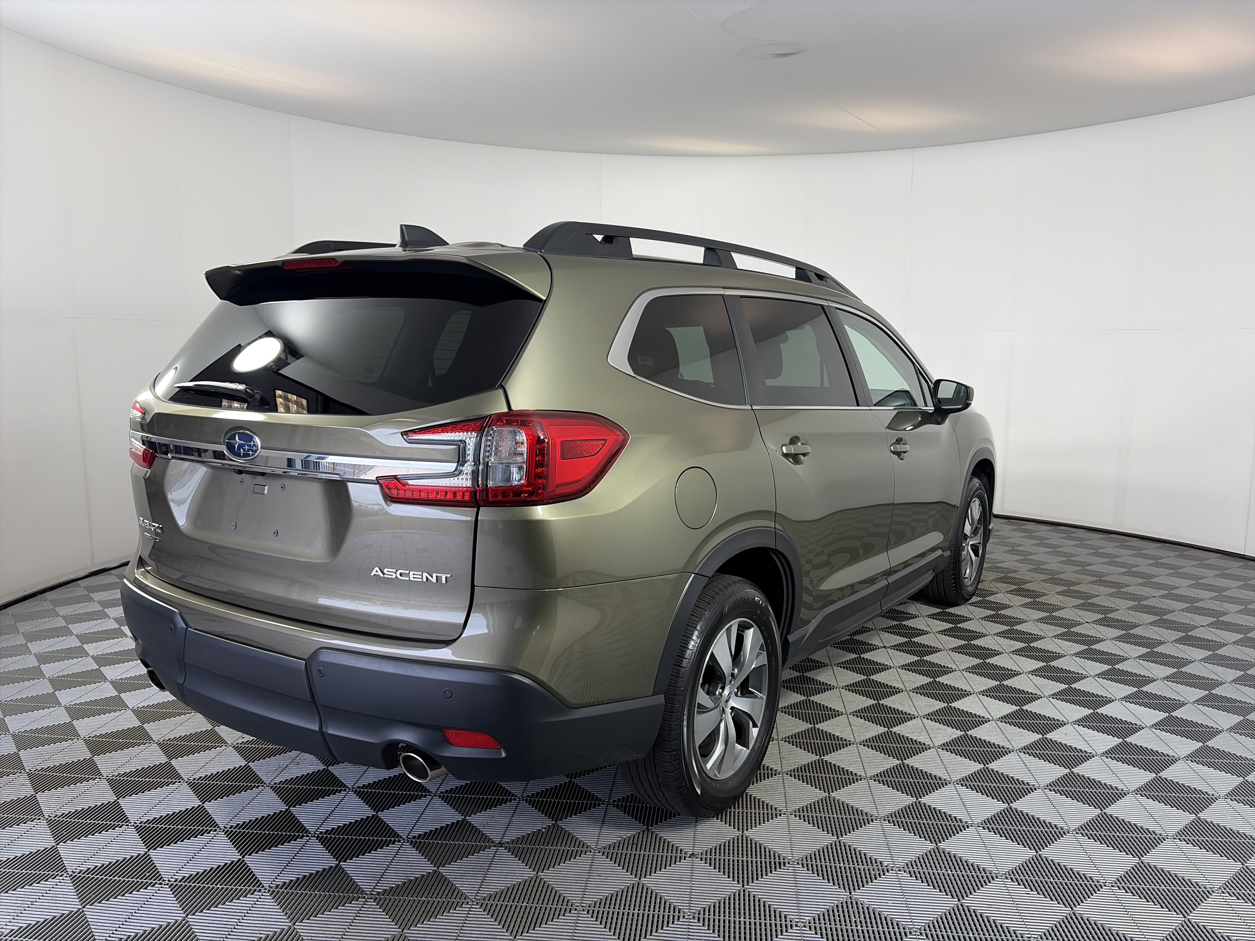 Certified 2025 Subaru Ascent Premium AWD/4WD image 11