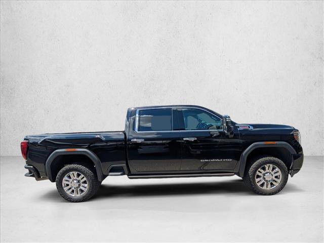 Used 2023 GMC Sierra 2500 Denali w/ Denali Black Diamond Edition AWD/4WD video 4