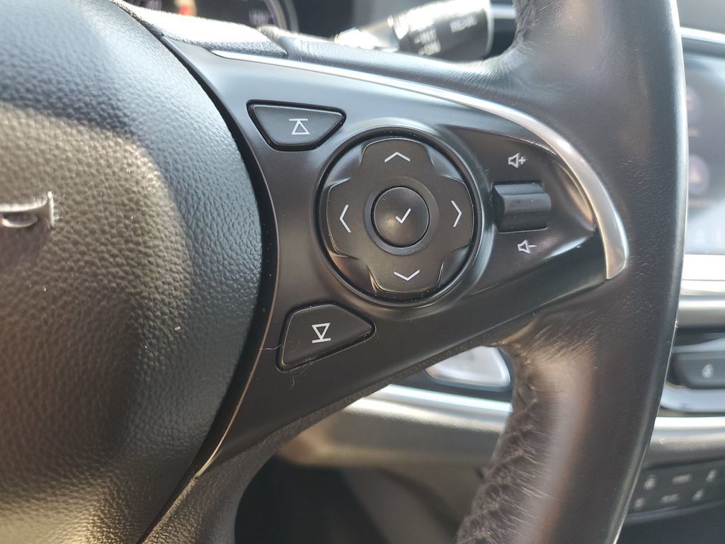 Used 2021 Buick Enclave Essence FWD image 14