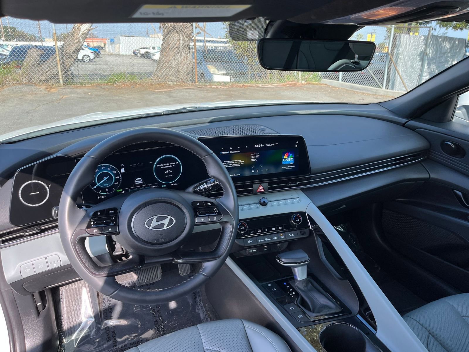 Used 2025 Hyundai Elantra Limited image 34