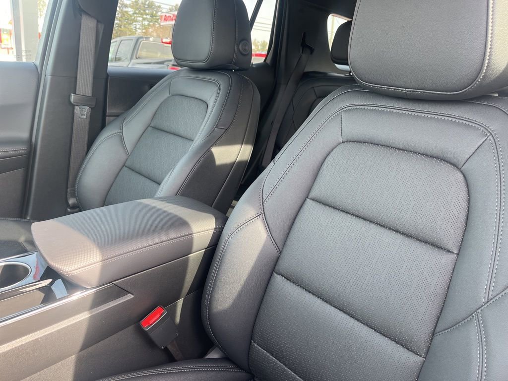 New 2026 Chevrolet Equinox LT w/ Convenience Package II image 14