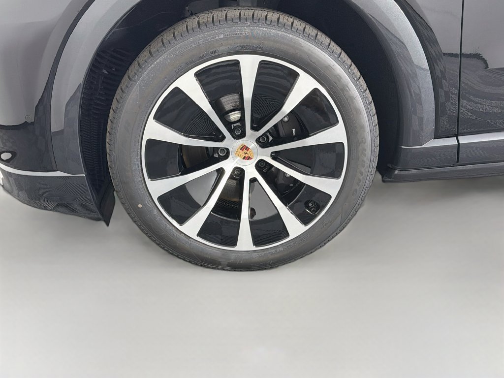 New 2026 Porsche Cayenne Electric AWD/4WD image 33
