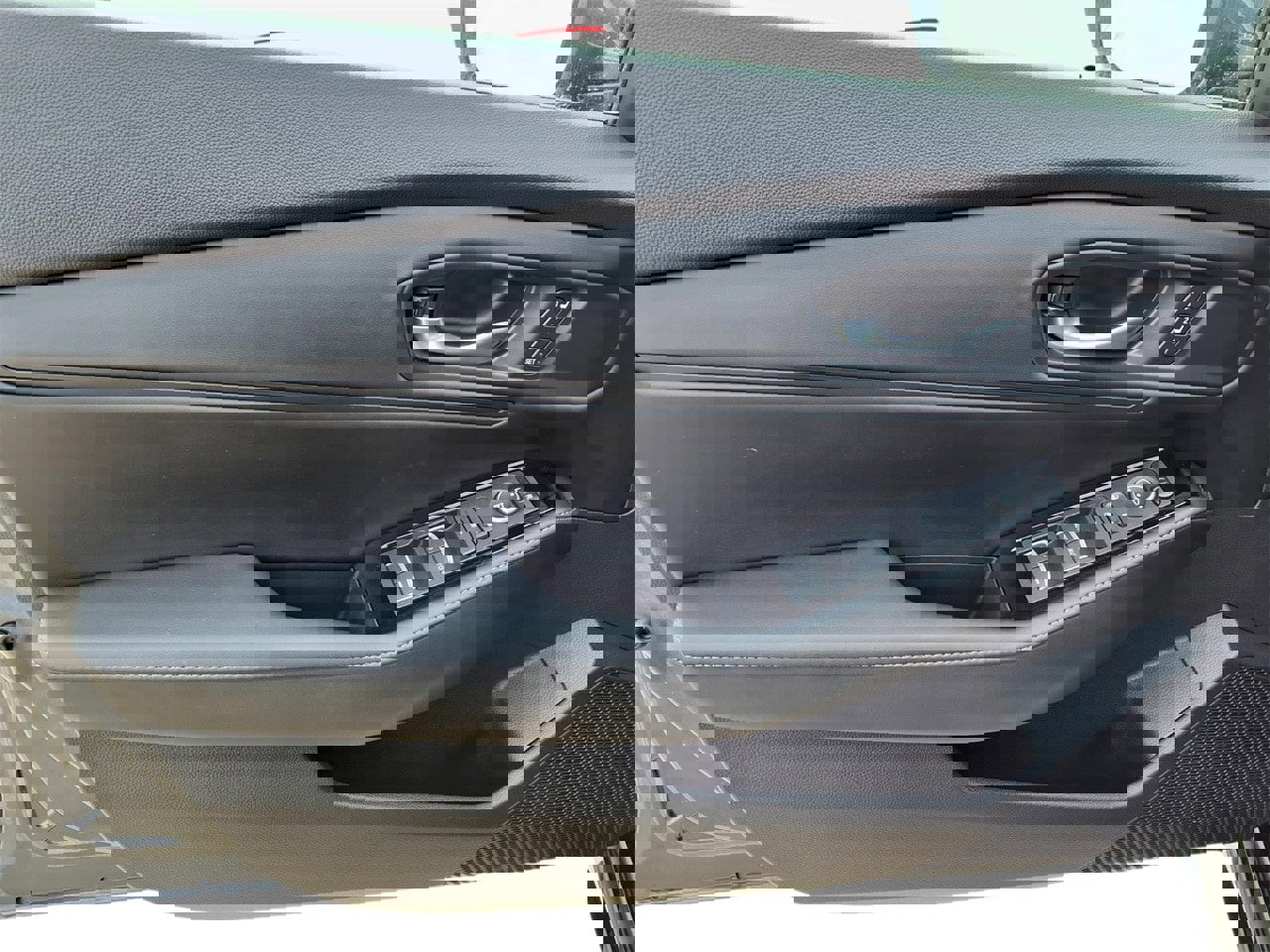 Used 2023 Honda Accord Touring image 12