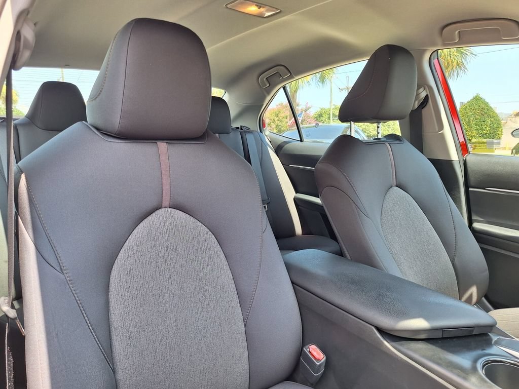 Used 2019 Toyota Camry LE w/ Convenience Package FWD image 28