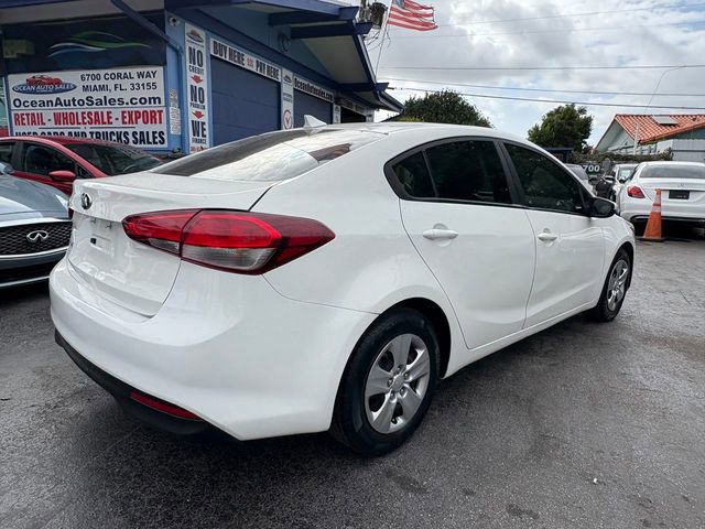 Used 2017 Kia Forte LX image 6