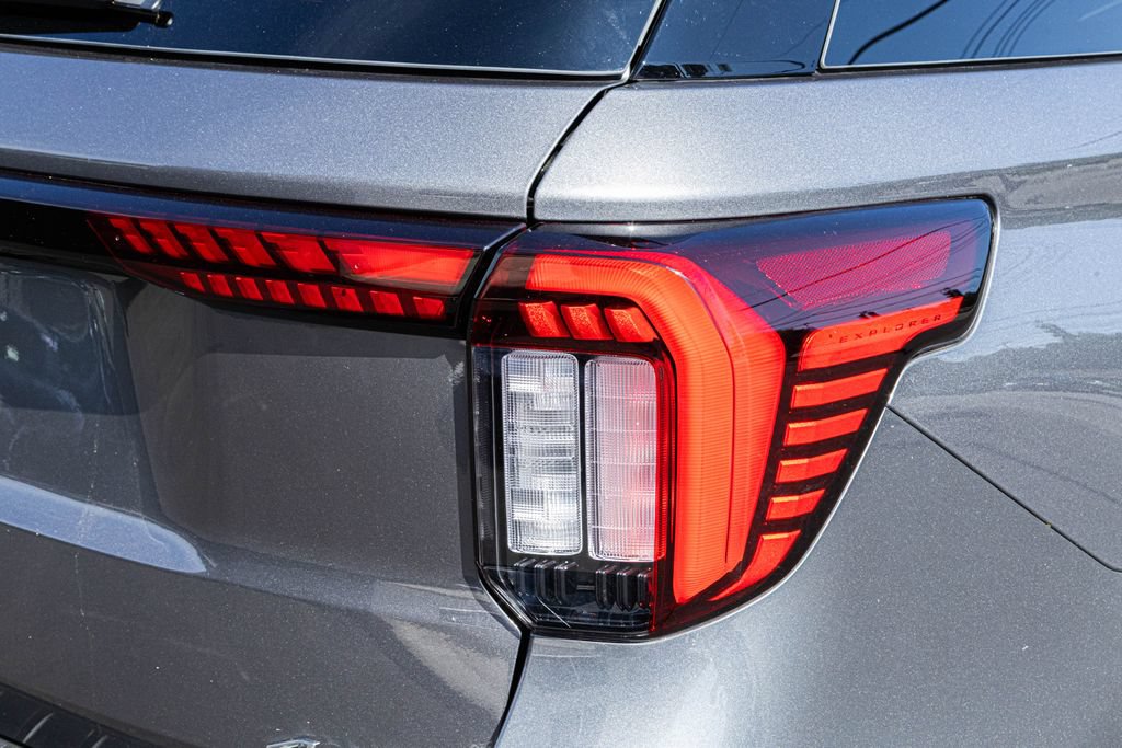 New 2026 Ford Explorer Active AWD/4WD image 18
