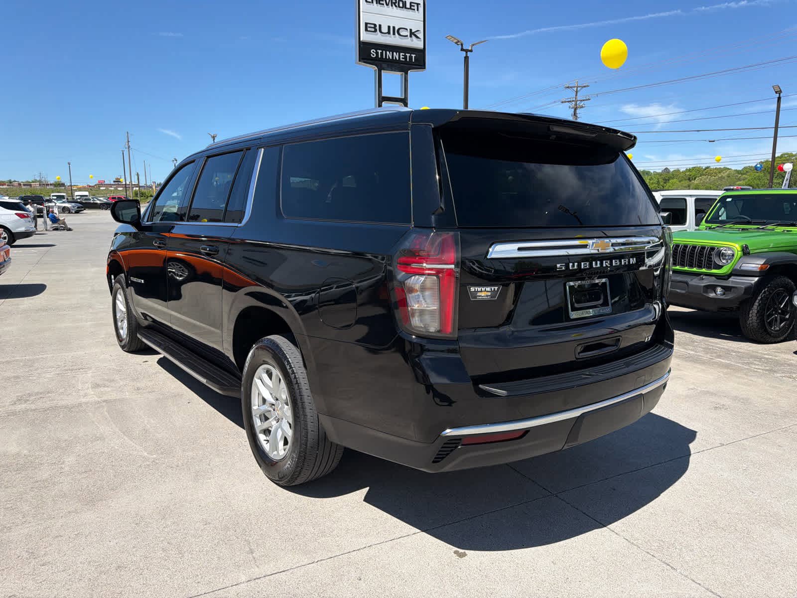 Used 2024 Chevrolet Suburban LT AWD/4WD image 8