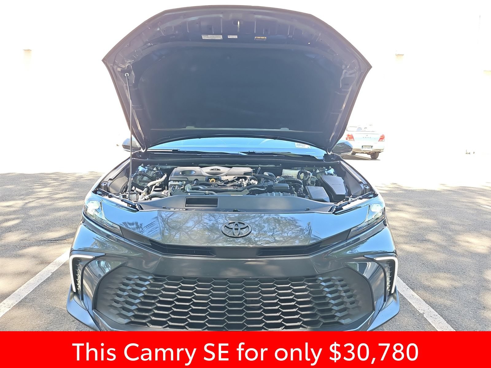 Used 2025 Toyota Camry SE w/ Convenience Package FWD image 39