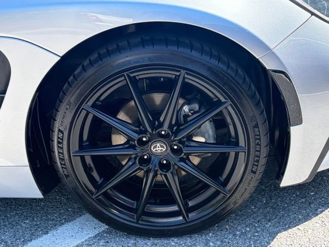 Used 2023 Toyota GR86 Premium w/ ALL Weather Mat Package (TMS) image 11