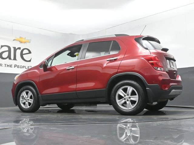 Used 2019 Chevrolet Trax LT w/ LT Convenience Package FWD image 59