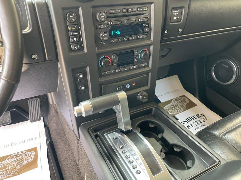 Used 2005 HUMMER H2 w/ Preferred Equipment Group AWD/4WD image 40