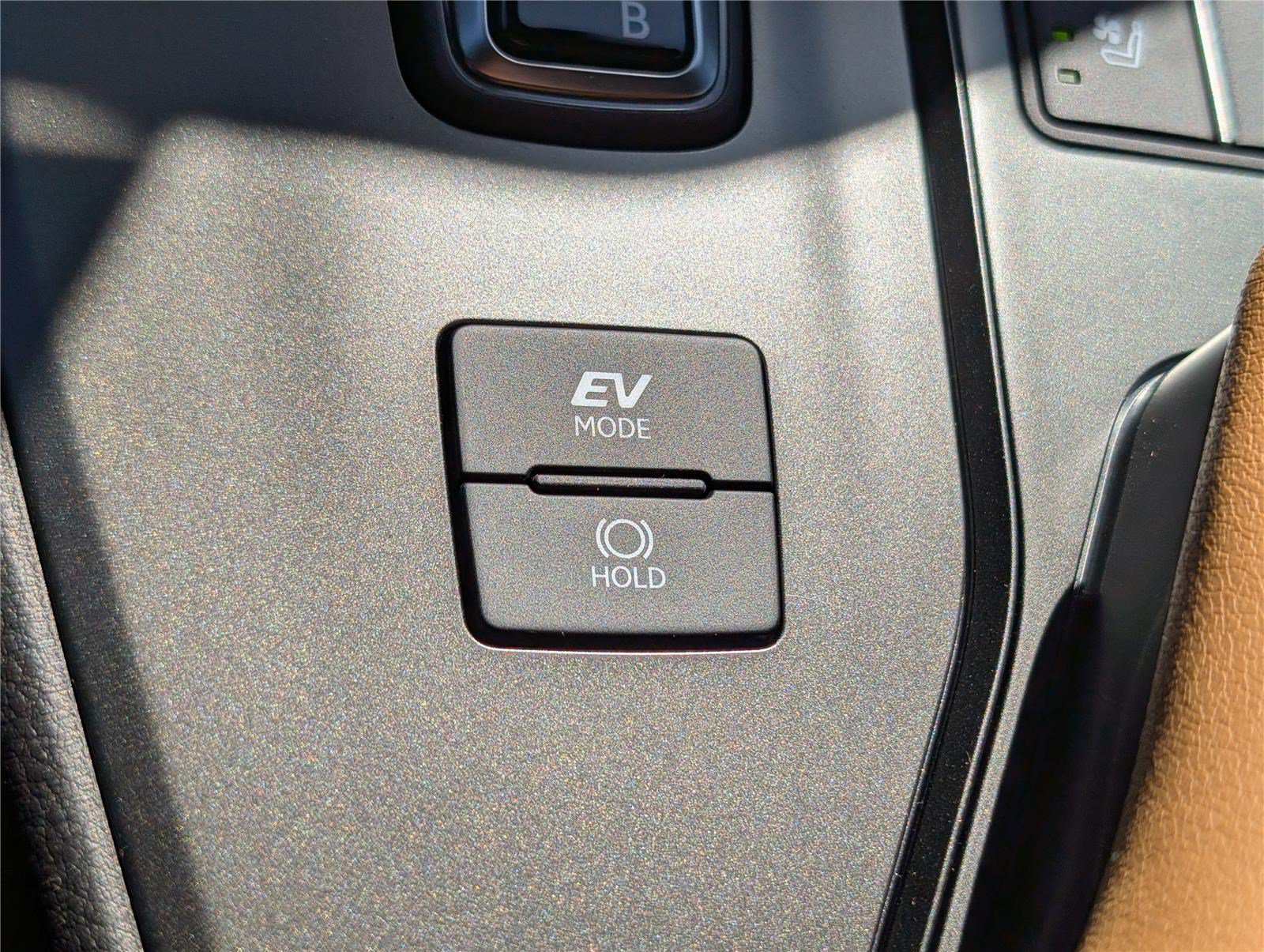 New 2026 Lexus UX 300h AWD image 23