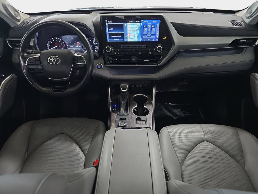 Used 2021 Toyota Highlander Platinum AWD/4WD image 12
