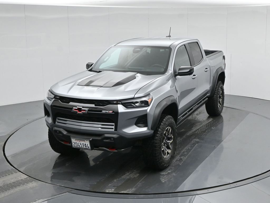 Used 2024 Chevrolet Colorado ZR2 w/ Technology Package image 40