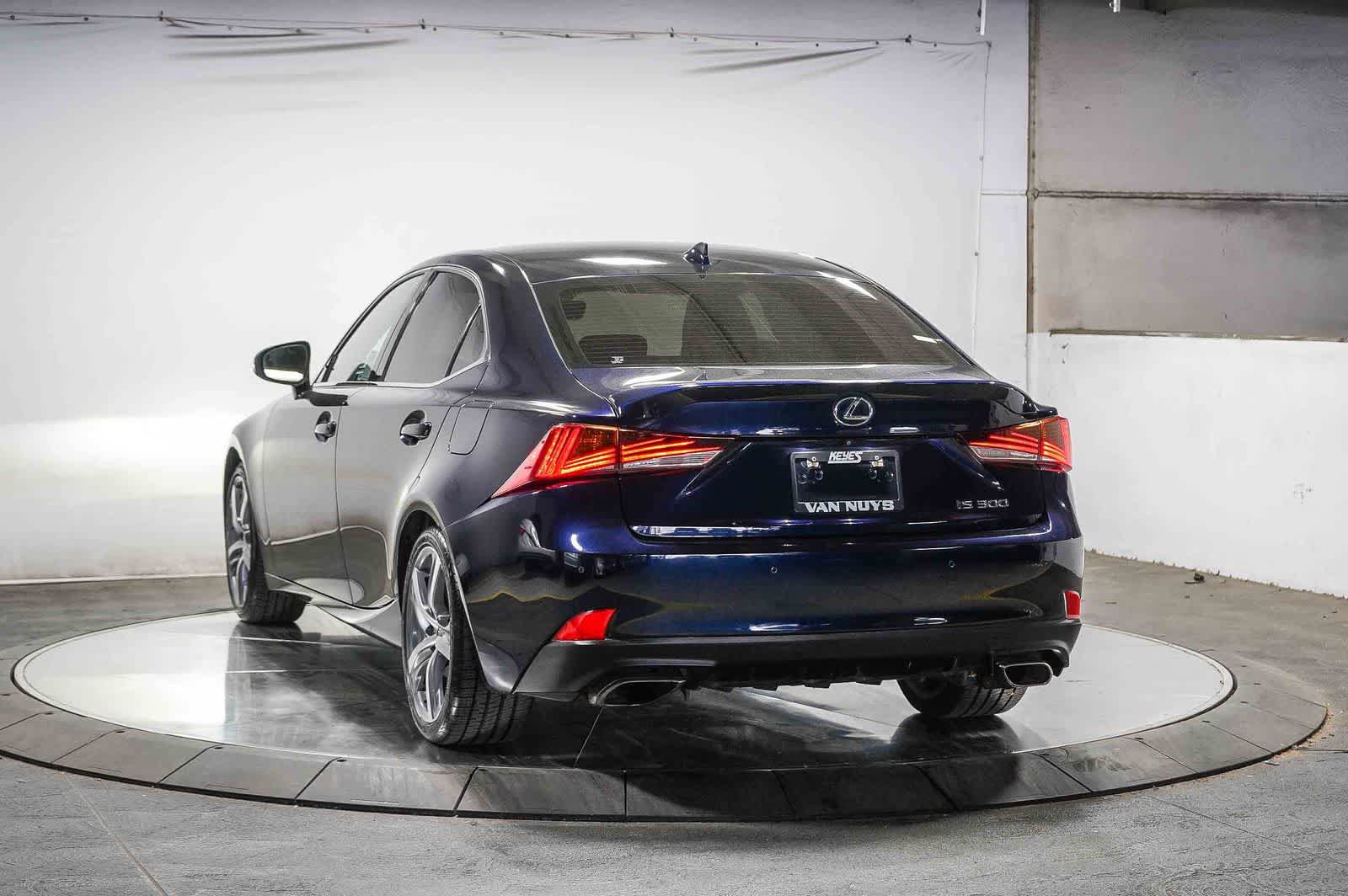 Used 2019 Lexus IS 300 w/ Navigation Package RWD image 4