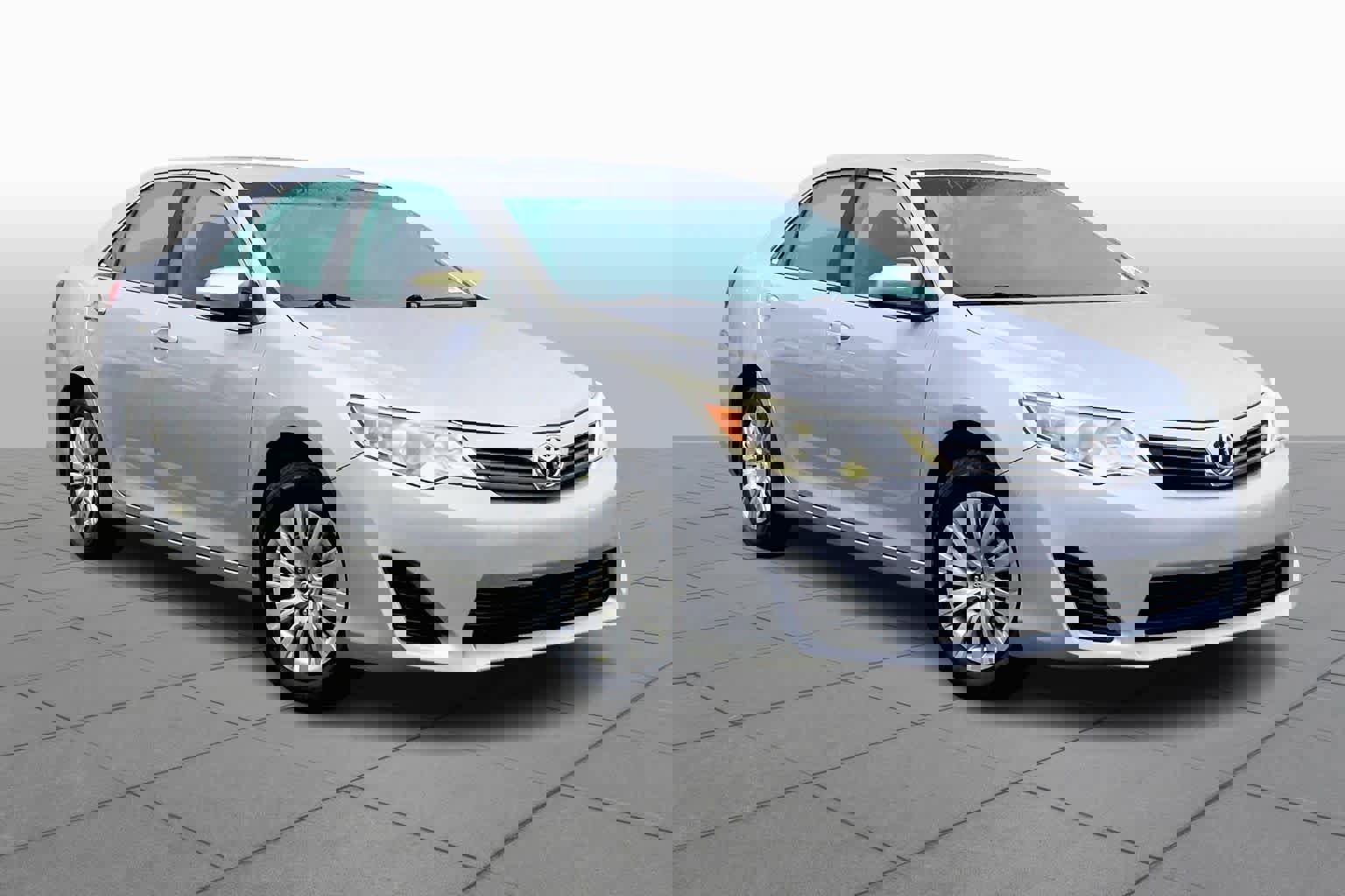 Used 2014 Toyota Camry L image 3