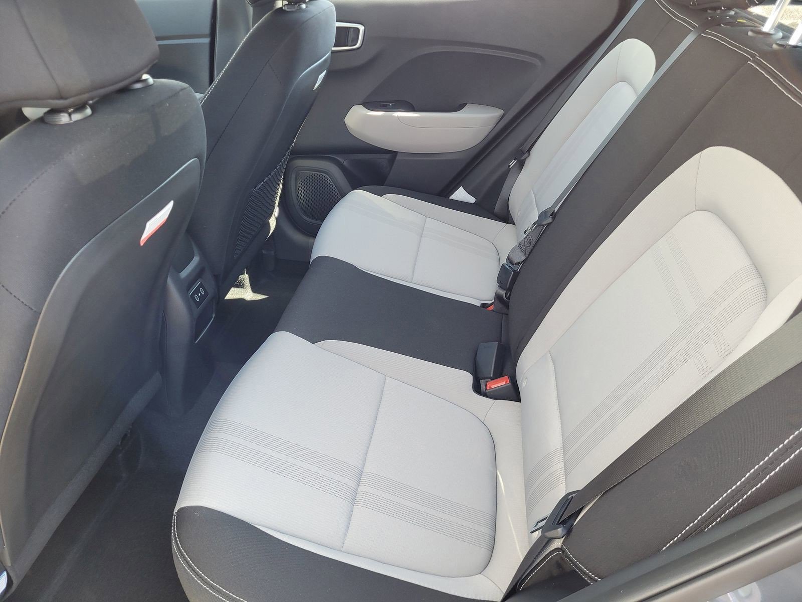 New 2025 Hyundai Venue SEL image 8