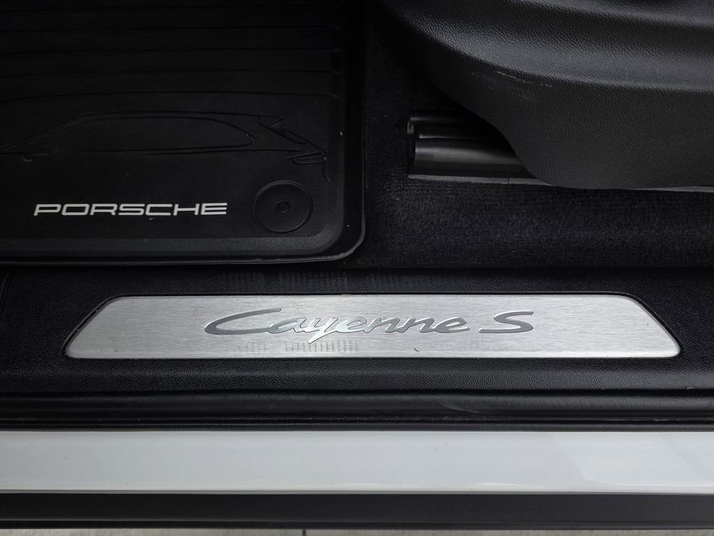Certified 2024 Porsche Cayenne S image 29