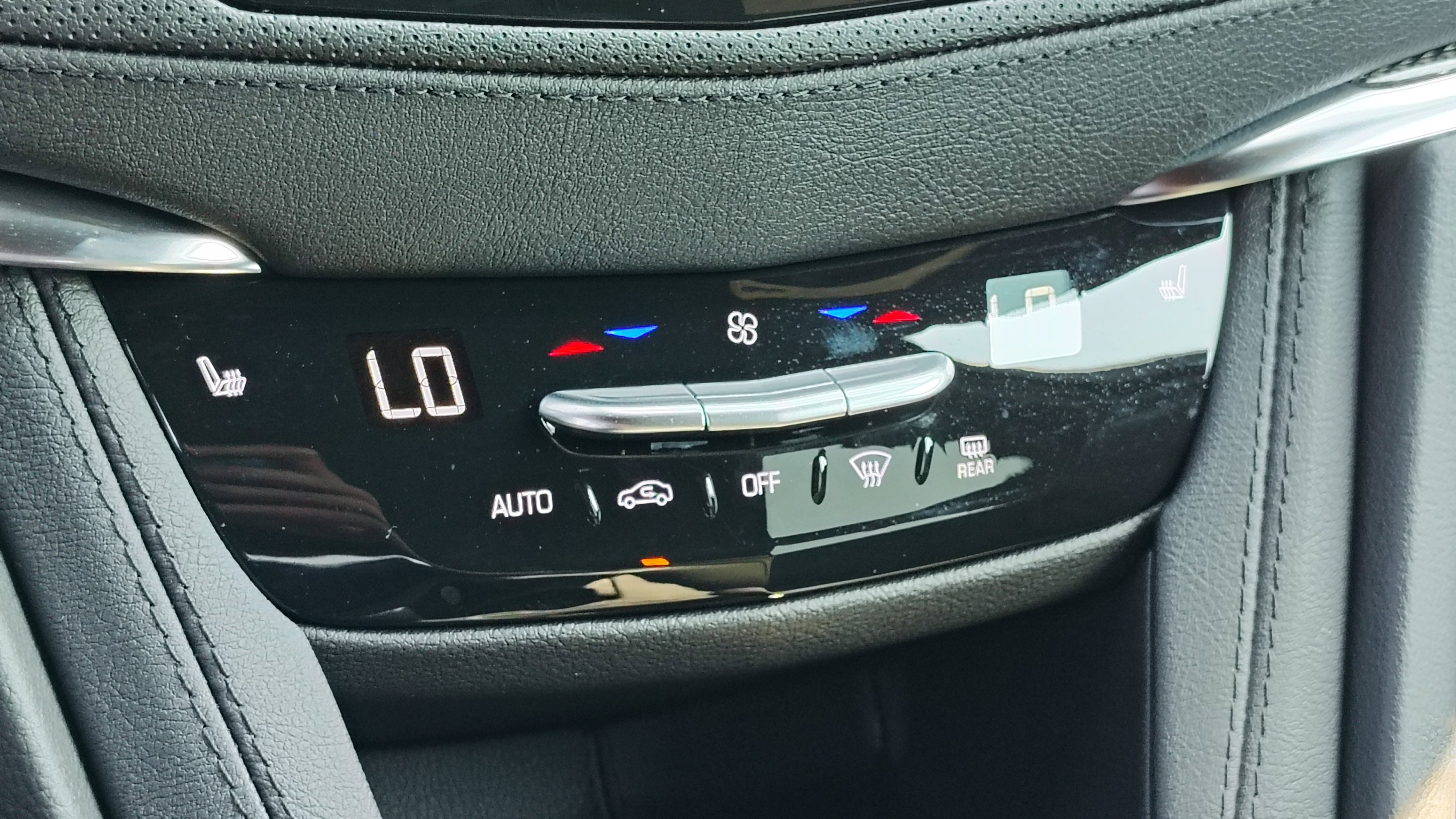 New 2025 Cadillac XT5 Sportv w/ Technology Package image 30