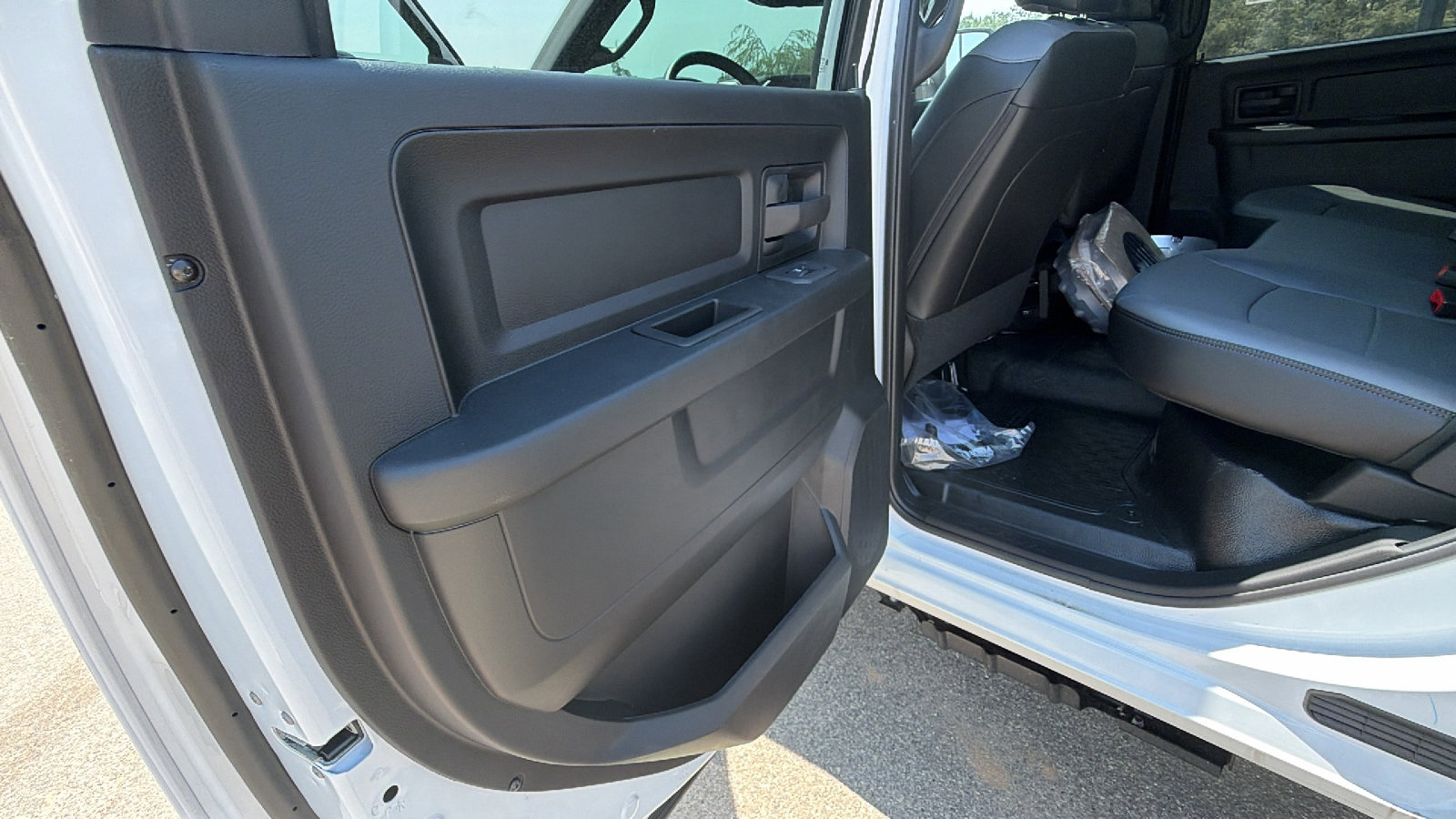 New 2026 RAM 4500 Tradesman w/ Chrome Appearance Group AWD/4WD image 18