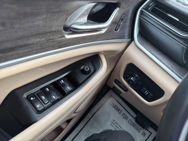 Used 2021 Jeep Grand Cherokee L Limited image 23