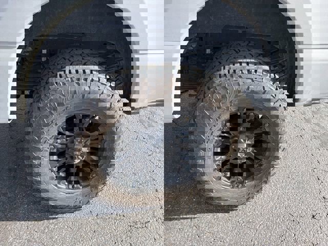 Used 2024 Ford F350 Platinum w/ Tremor Off-Road Package image 26