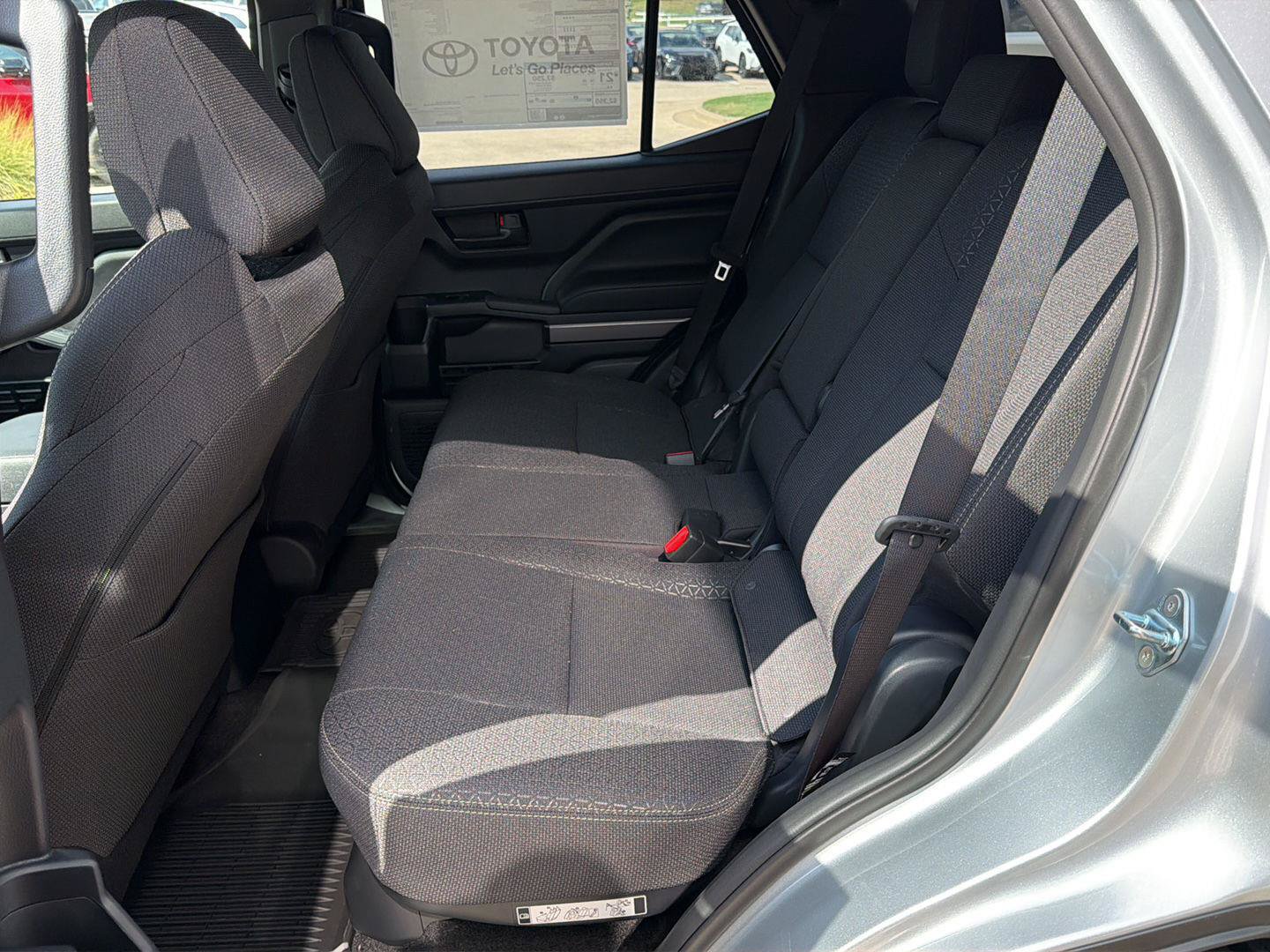 New 2026 Toyota 4Runner SR5 AWD/4WD image 14