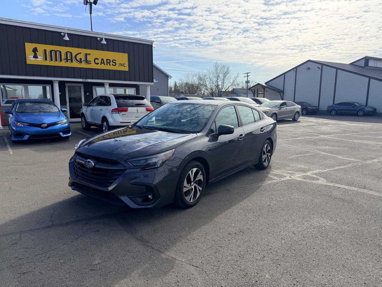 Used 2024 Subaru Legacy Premium AWD/4WD image 2